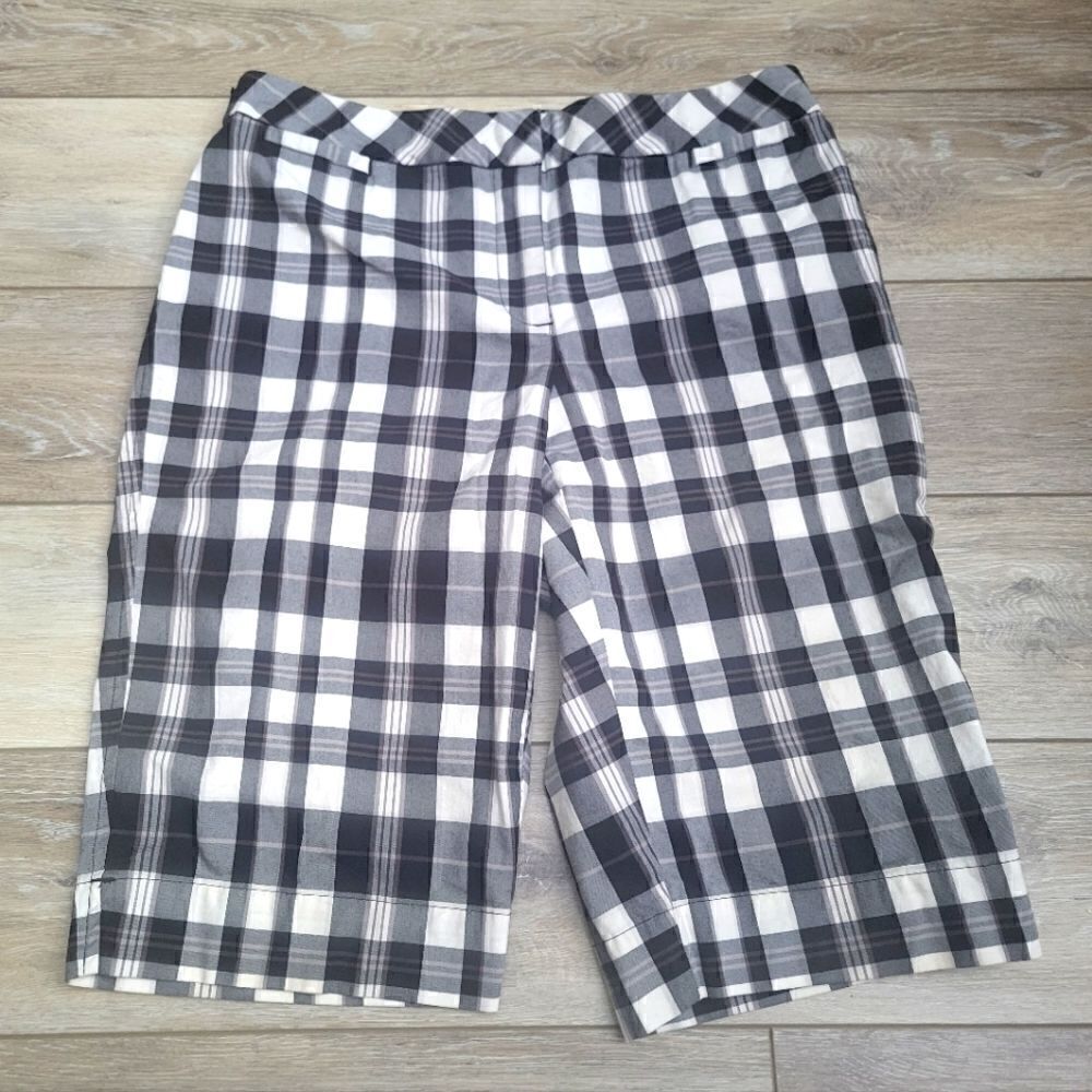 Liz Claiborne Jackie style bermuda shorts plaid size 8